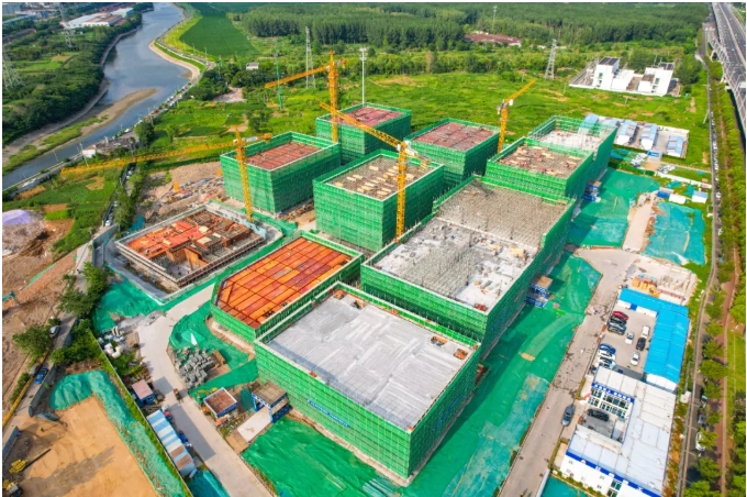 浦仪公路旁，竖起产业新地标